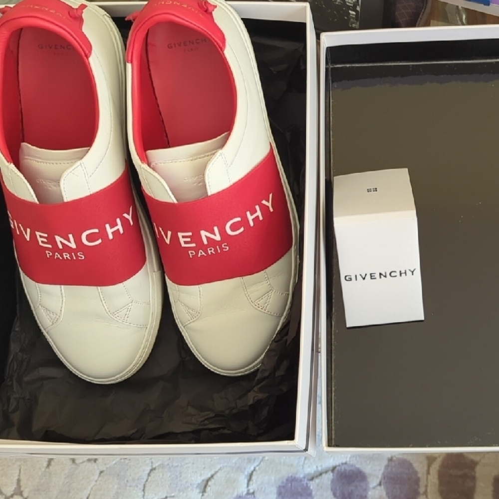 Givenchy Unisex Red and White Low Top Slip-On Sneakers Sz 40.5 - Picture 2 of 9